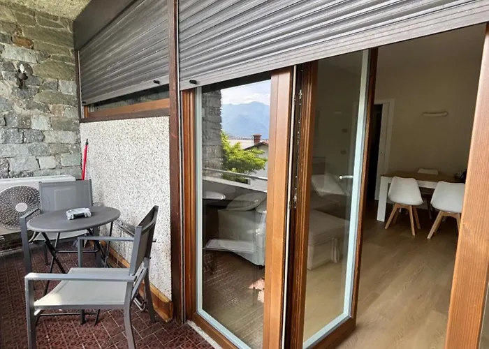 Il Pontile ג'רה לאריו